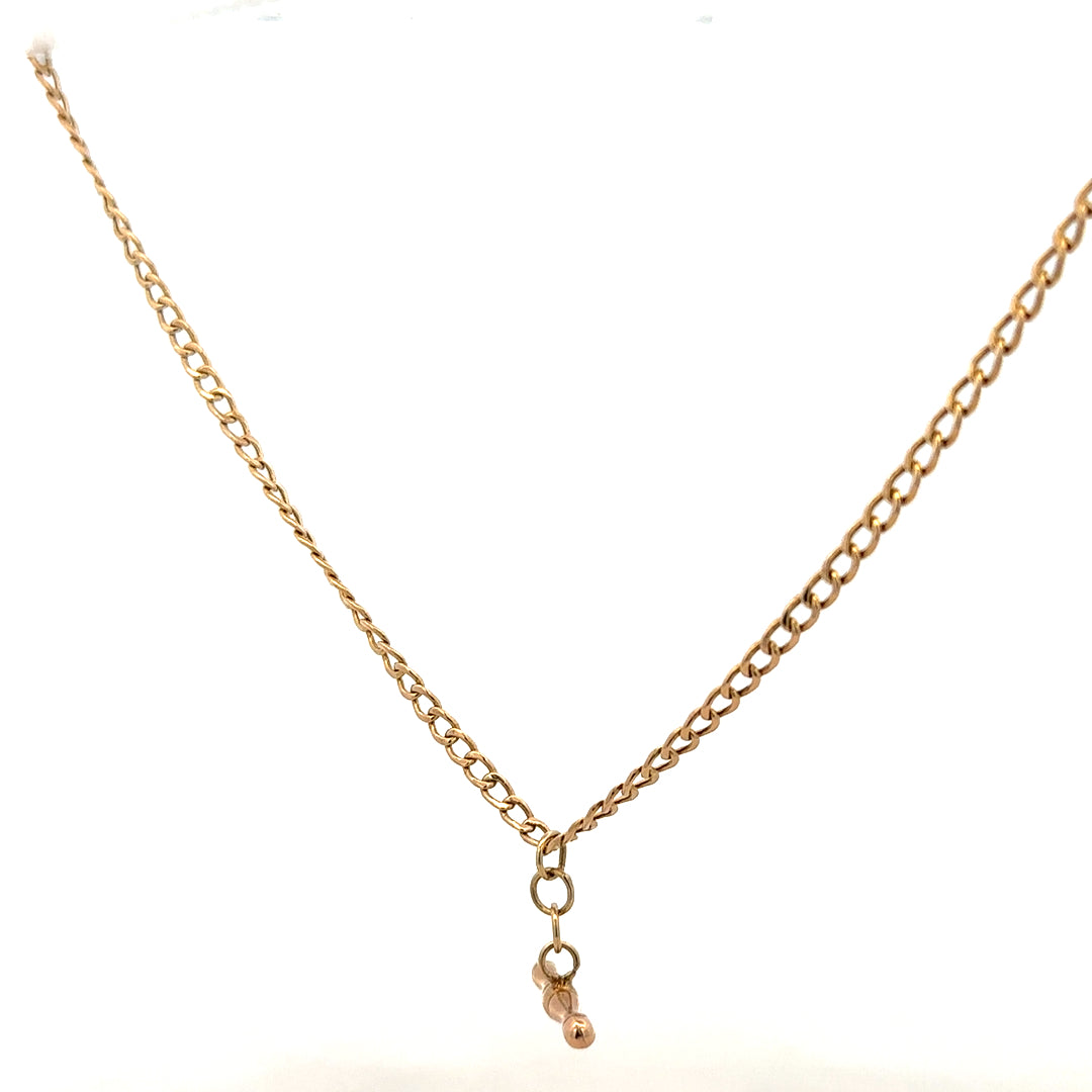 9ct yellow gold chain weighing 3.7g, unbranded, with a detailed close-up of the chain's links and shiny finish.