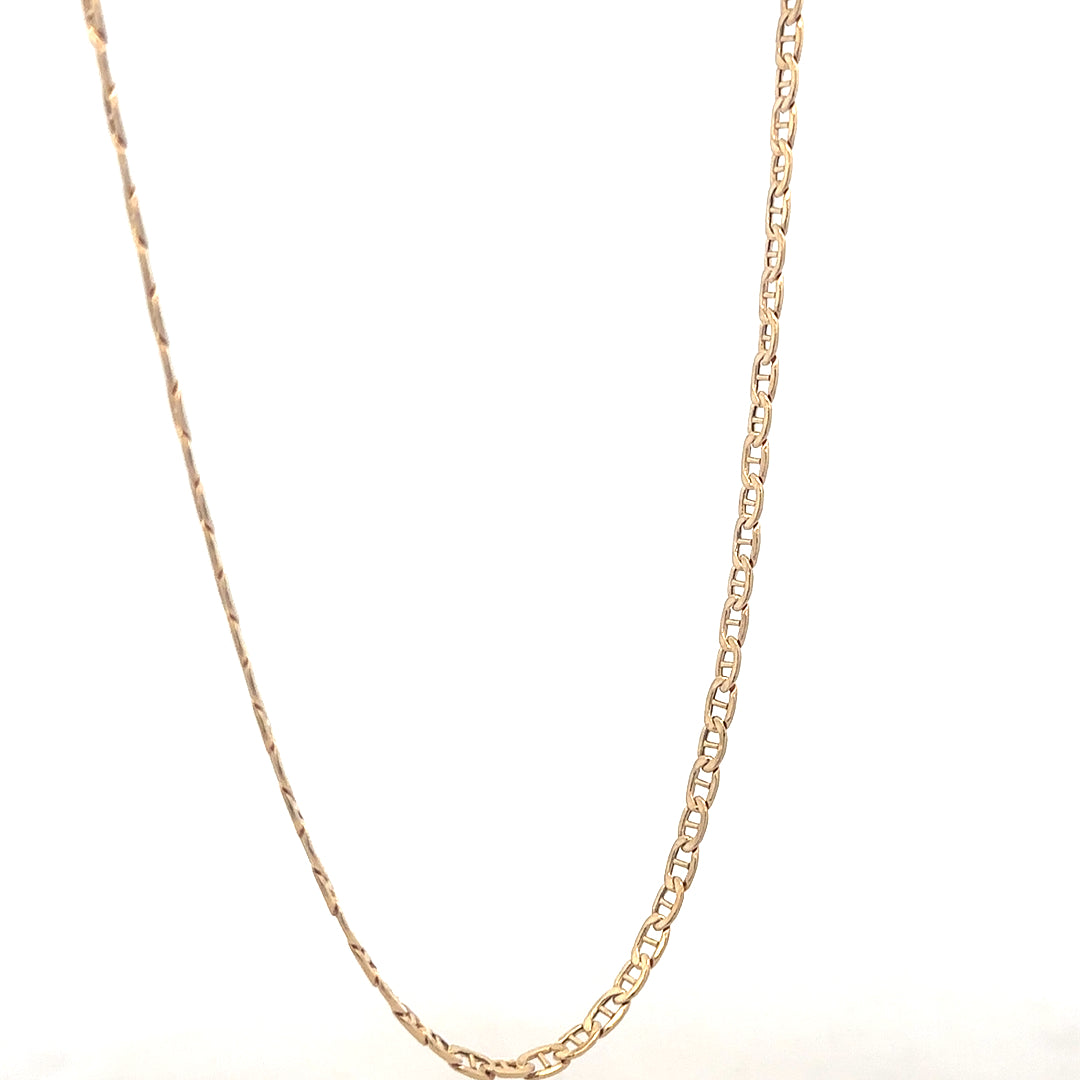 9ct yellow gold chain weighing 3.7g, unbranded with a classic design, shown in a detailed product image.