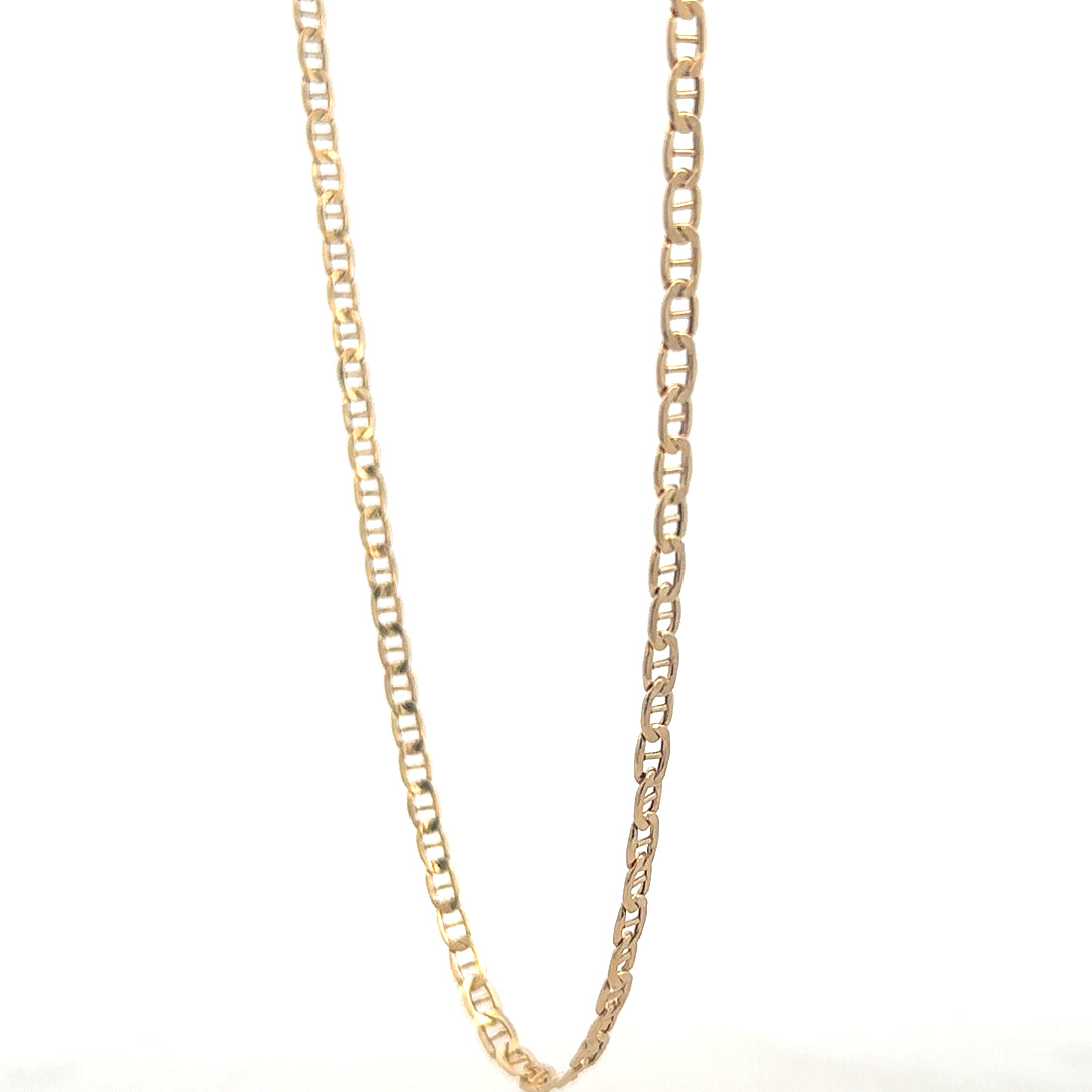 9ct yellow gold chain weighing 3.7g, unbranded, with a detailed close-up of the jewelry's polished finish and classic link design.