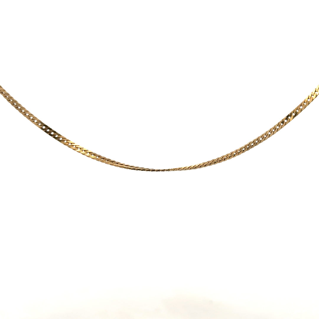 9ct yellow gold chain weighing 4.6g, unbranded, with a classic link design, displayed on a plain background.