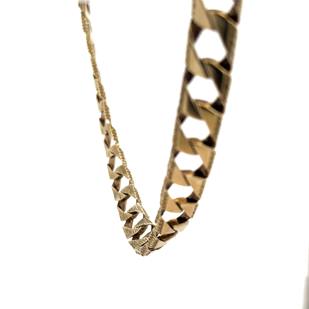 9ct yellow gold chain showing a secure clasp and smooth links, unbranded, weighing 61.2 grams for a classic jewelry piece.