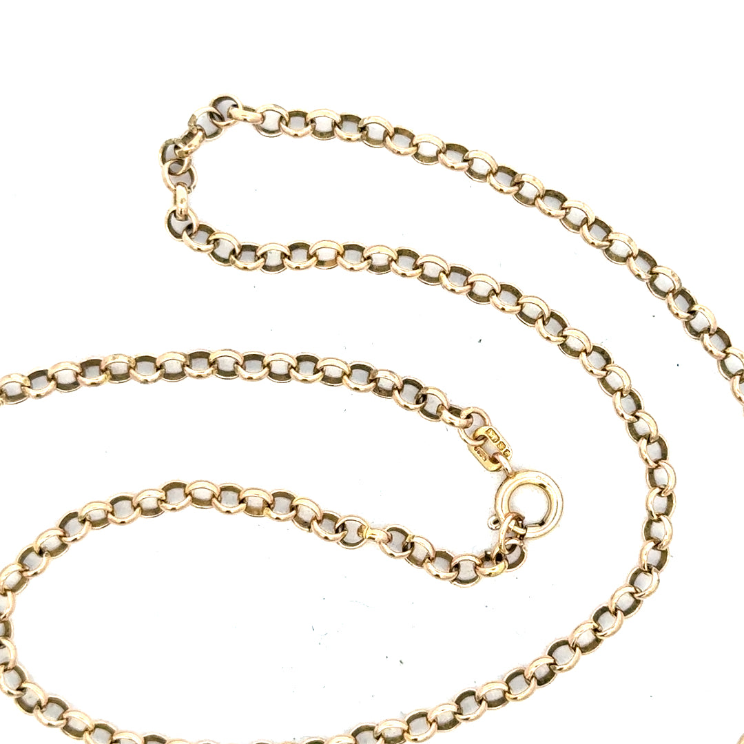 9ct yellow gold chain weighing 7.2g, unbranded, with a classic link design for elegant jewelry wear.