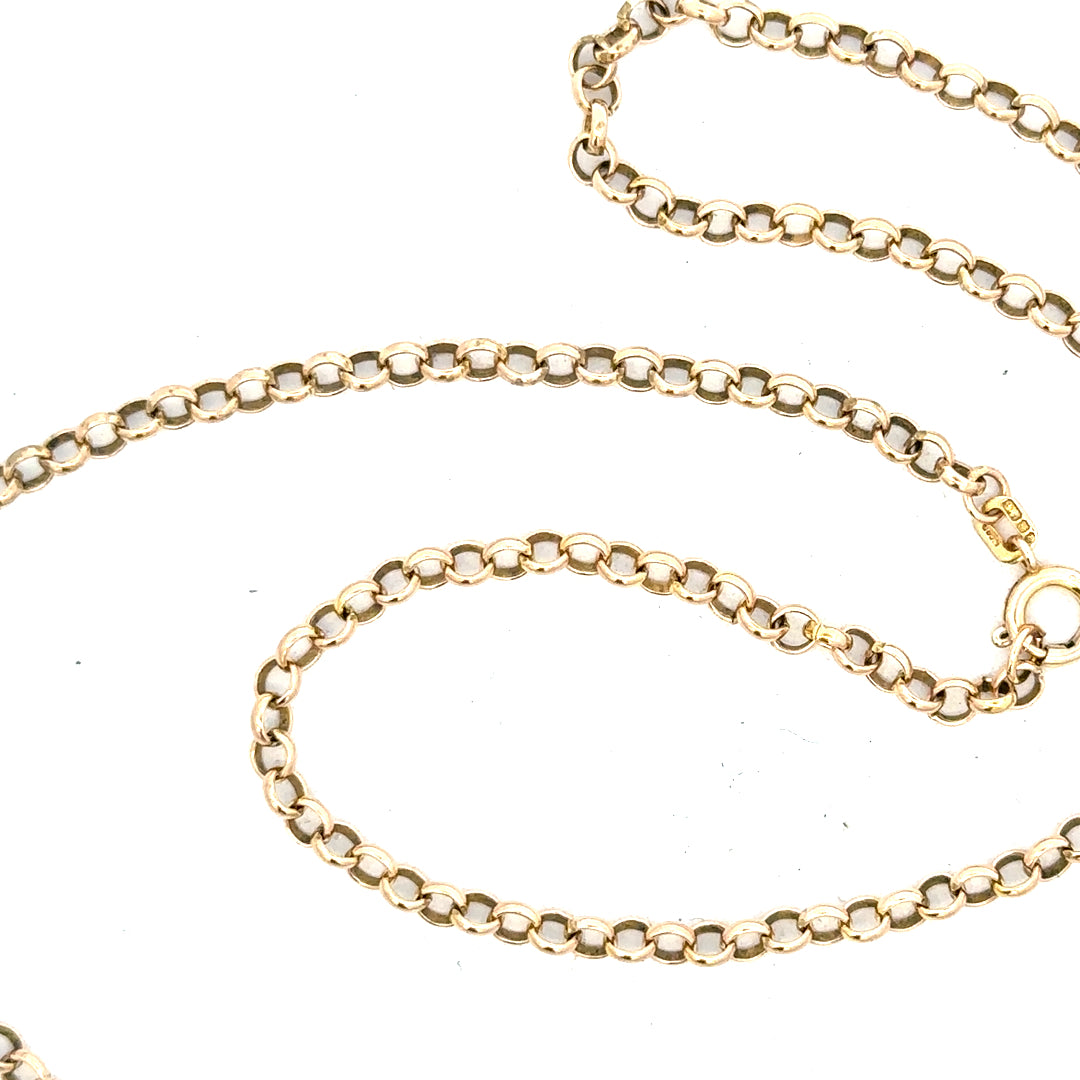 9ct yellow gold chain featuring a sleek design, weighing 7.2 grams, with a polished finish and secure clasp.