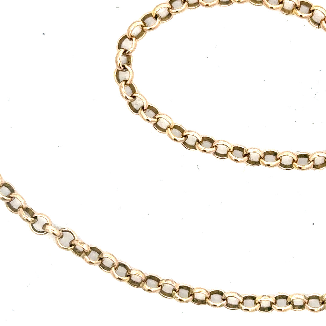 9ct yellow gold chain weighing 7.2g, unbranded, with a classic link design, shown in a close-up on a white background.