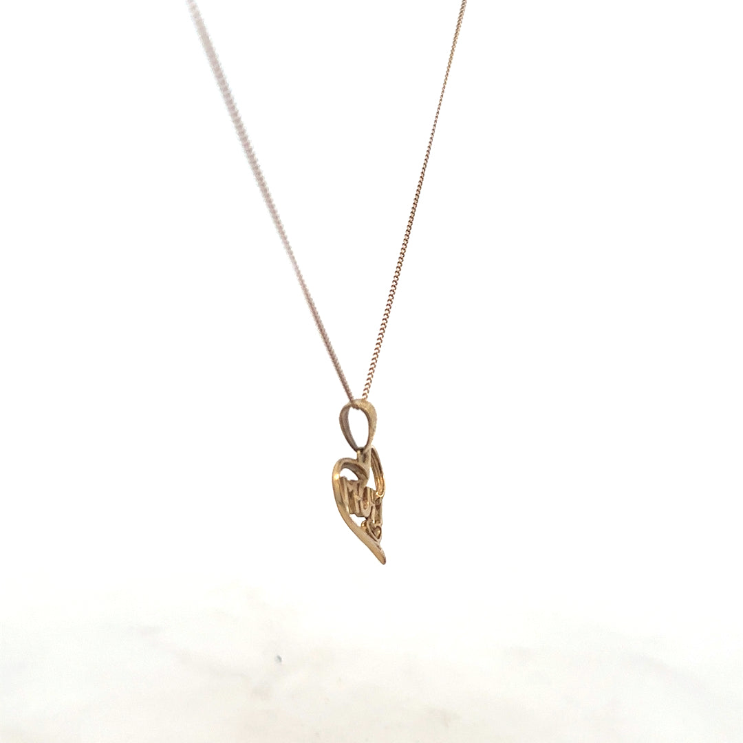 9ct yellow gold chain with Mum pendant, lightweight jewelry piece, showcasing a delicate gold chain and engraved pendant.