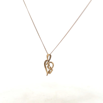 9ct yellow gold chain with Mum pendant, weighing 1.7g, featuring a delicate design and fine craftsmanship.