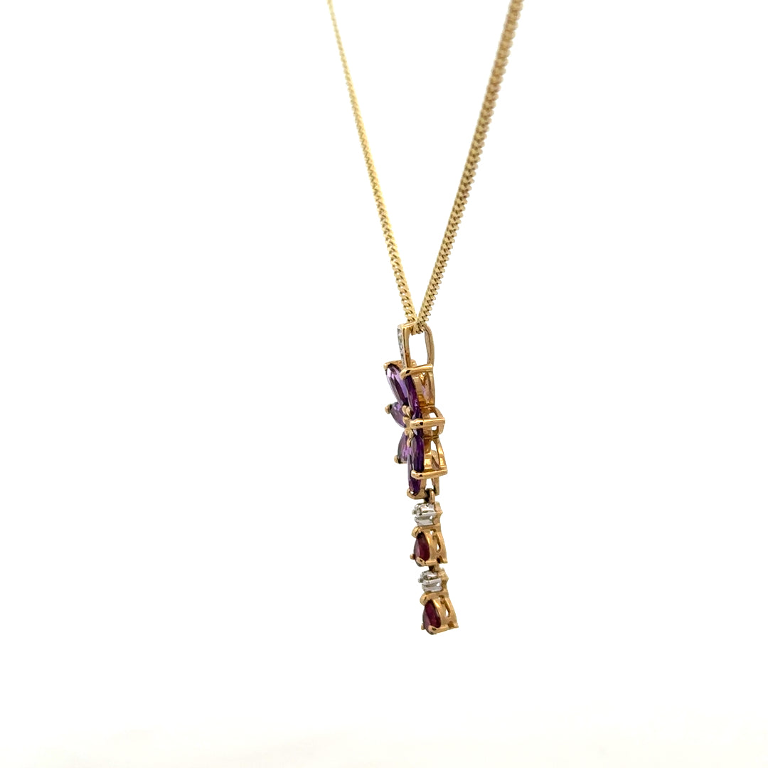 9ct yellow gold chain with pendant, 4g, featuring a simple elegant design, perfect for everyday wear.