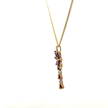9ct yellow gold chain with pendant, 4g, featuring a simple elegant design, perfect for everyday wear.