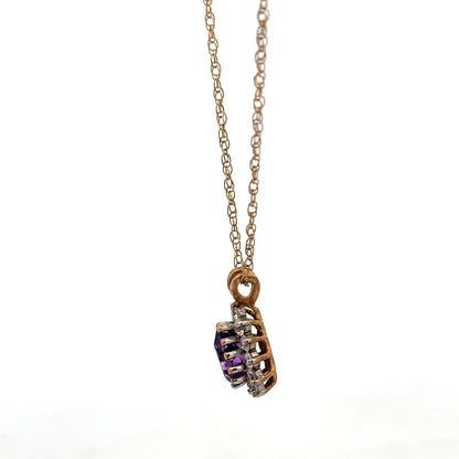9ct yellow gold chain with pendant, weighing 1.9g, featuring a simple elegant design, unbranded jewelry accessory.