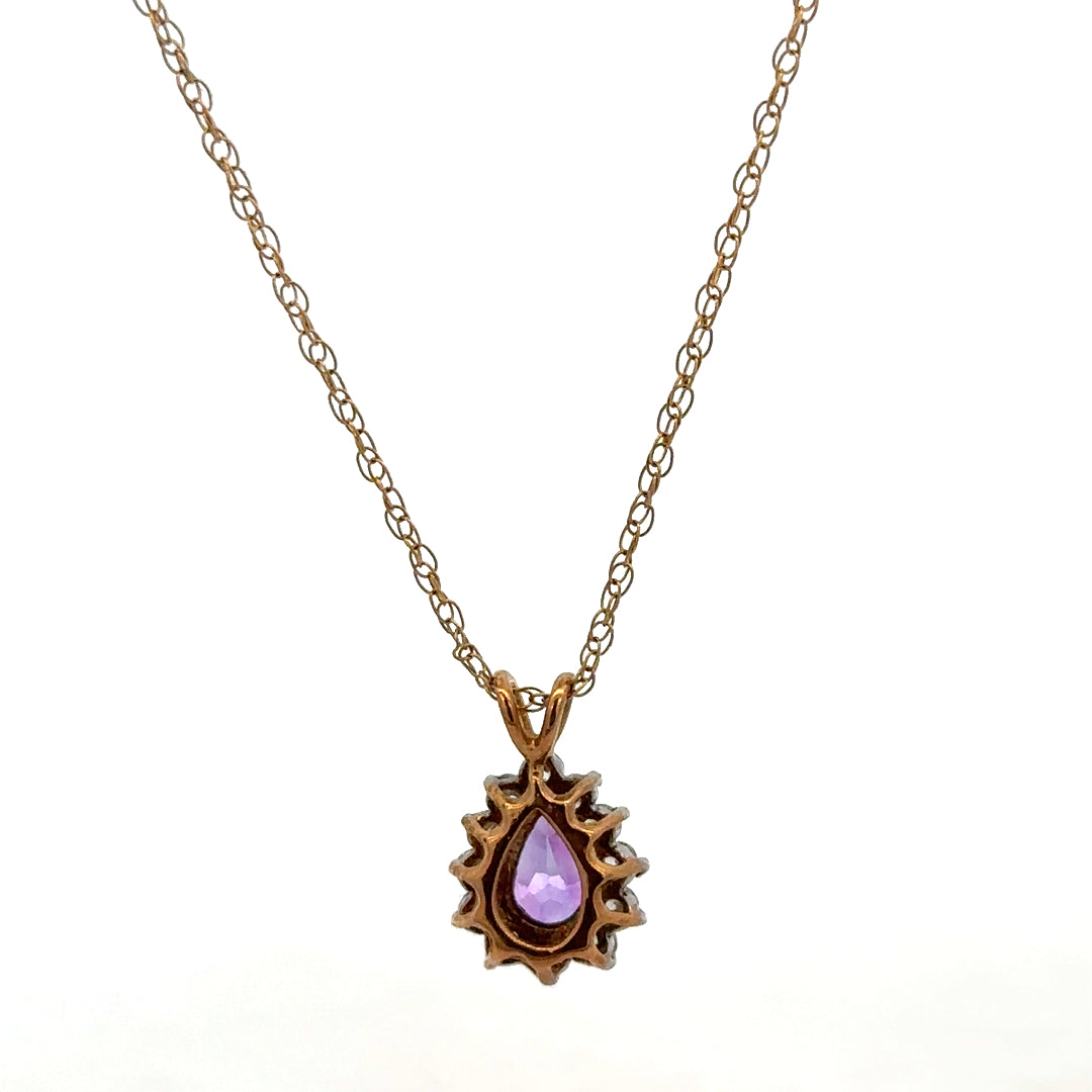 9ct yellow gold chain with pendant, lightweight jewelry piece weighing 1.9 grams, unbranded gold necklace accessory.