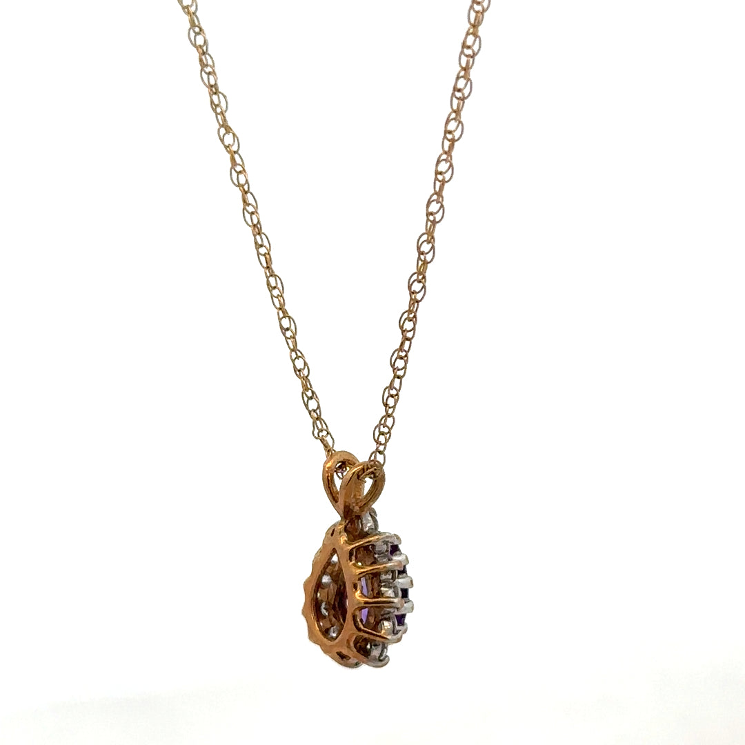 9ct yellow gold chain with pendant, weighing 1.9g, featuring a simple design, unbranded jewelry accessory.