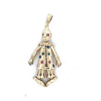 9ct yellow gold clown pendant weighing 20.3g, featuring a detailed and playful design, unbranded jewelry accessory.