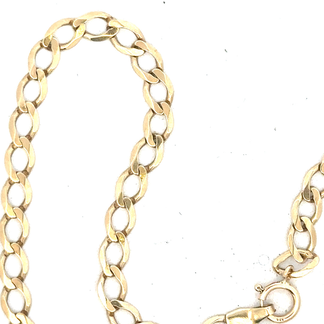 9ct yellow gold curb bracelet weighing 3.9g, unbranded, with a classic link design displayed in the image.