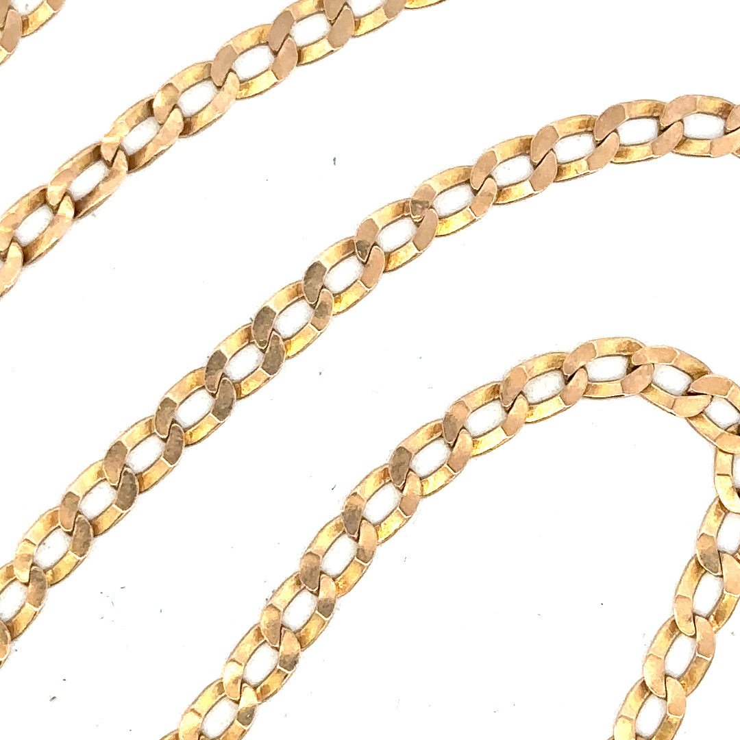 9ct yellow gold curb chain weighing 11.5g, featuring a classic linked design, unbranded jewelry accessory for everyday wear.
