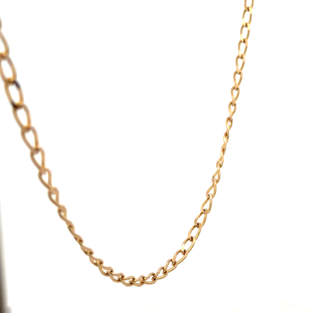 9ct yellow gold curb chain weighing 13.2g, showcasing a classic linked design with a polished finish.