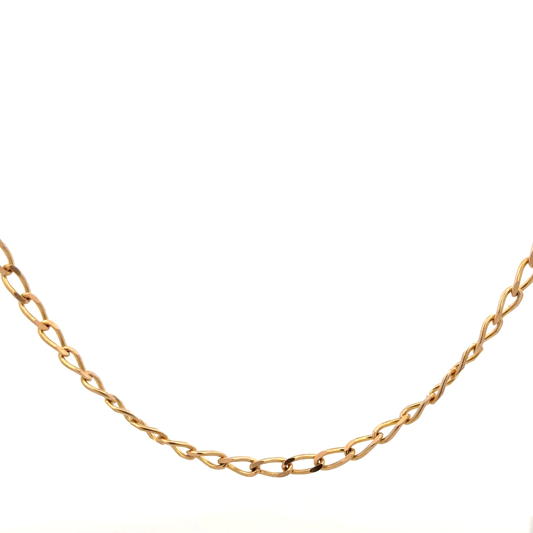 9ct yellow gold curb chain weighing 13.2g, showcasing a classic linked design with a polished finish.