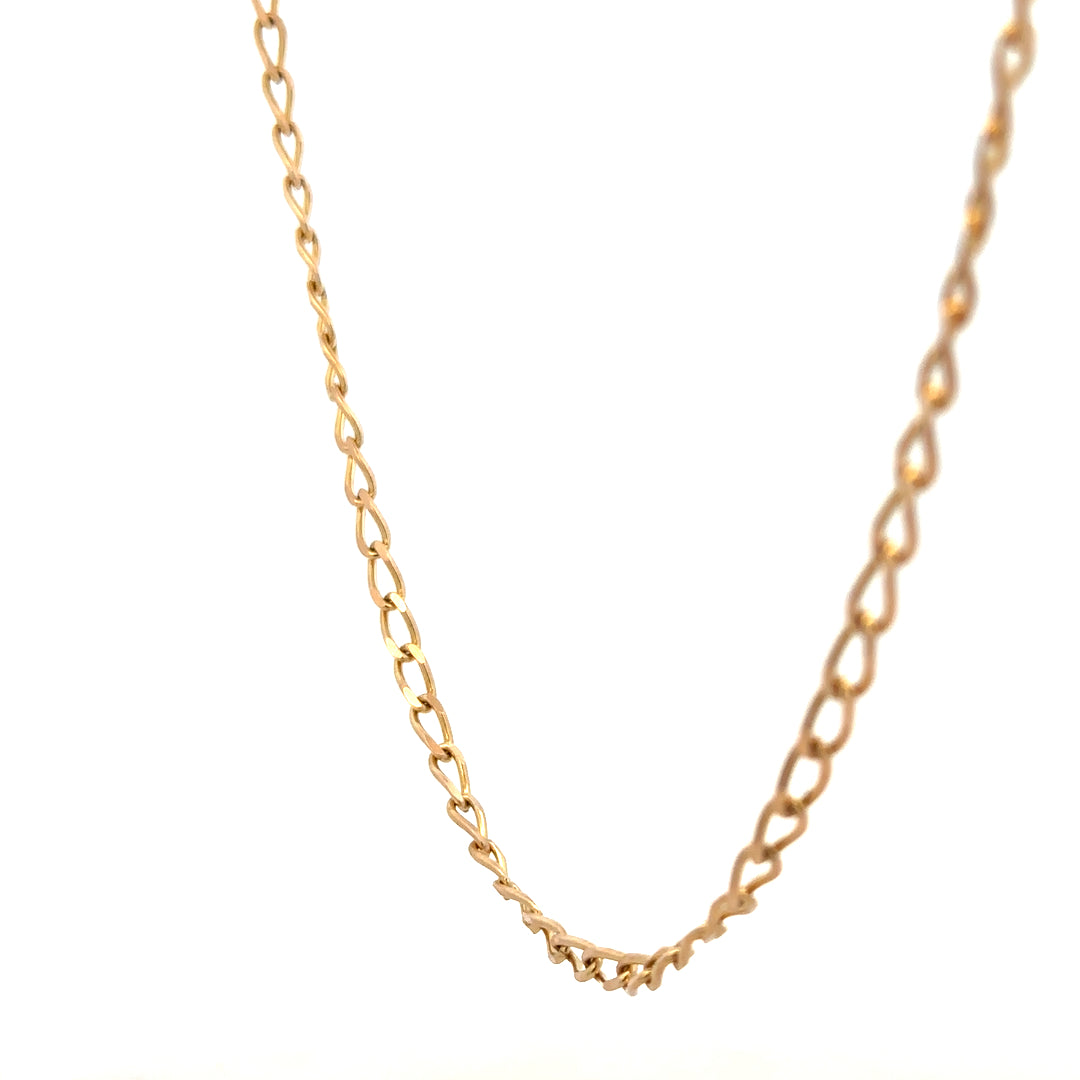 9ct yellow gold curb chain weighing 13.2g, featuring classic interlinked design and polished finish.