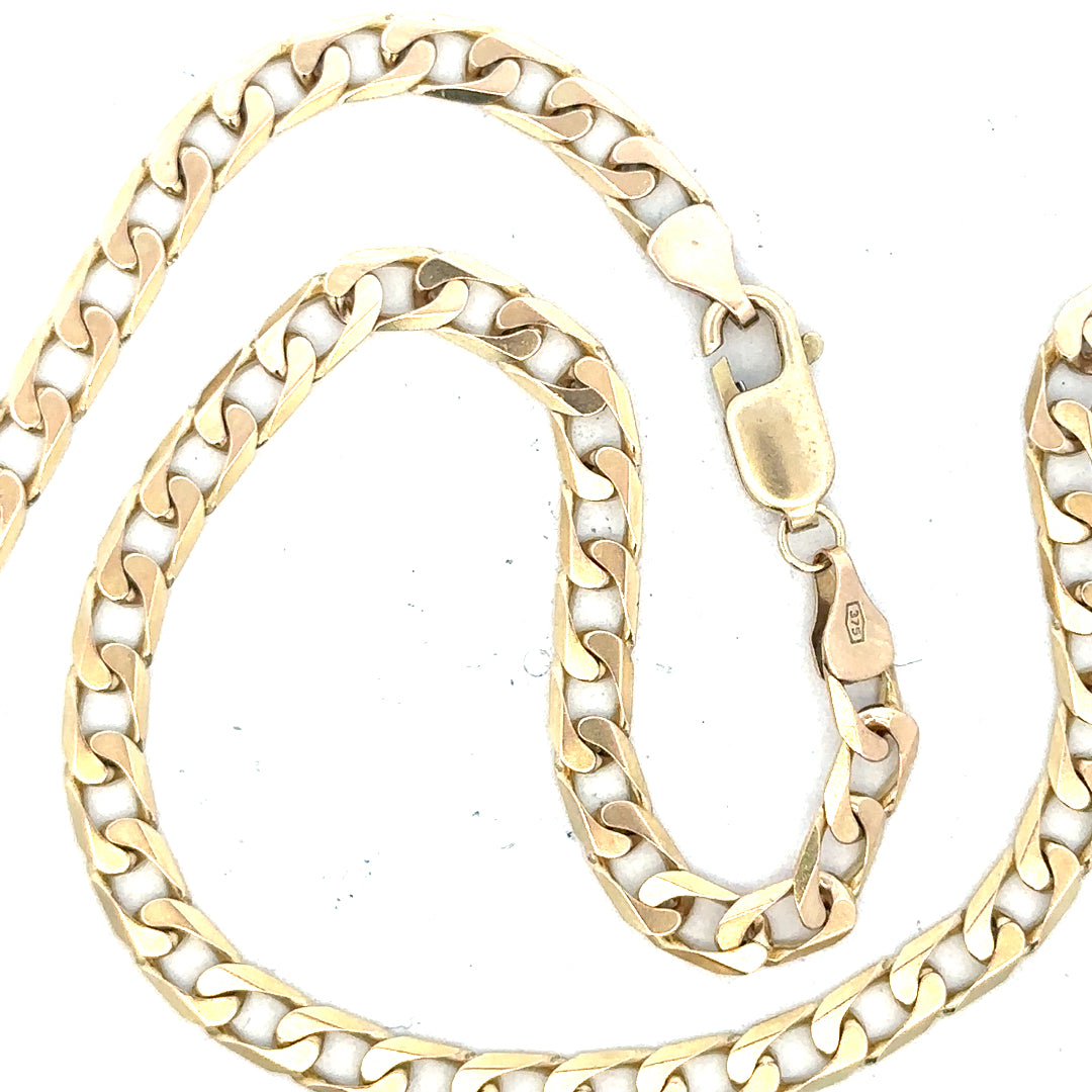 9ct yellow gold curb chain weighing 15.9g, unbranded jewelry with a classic linked design.