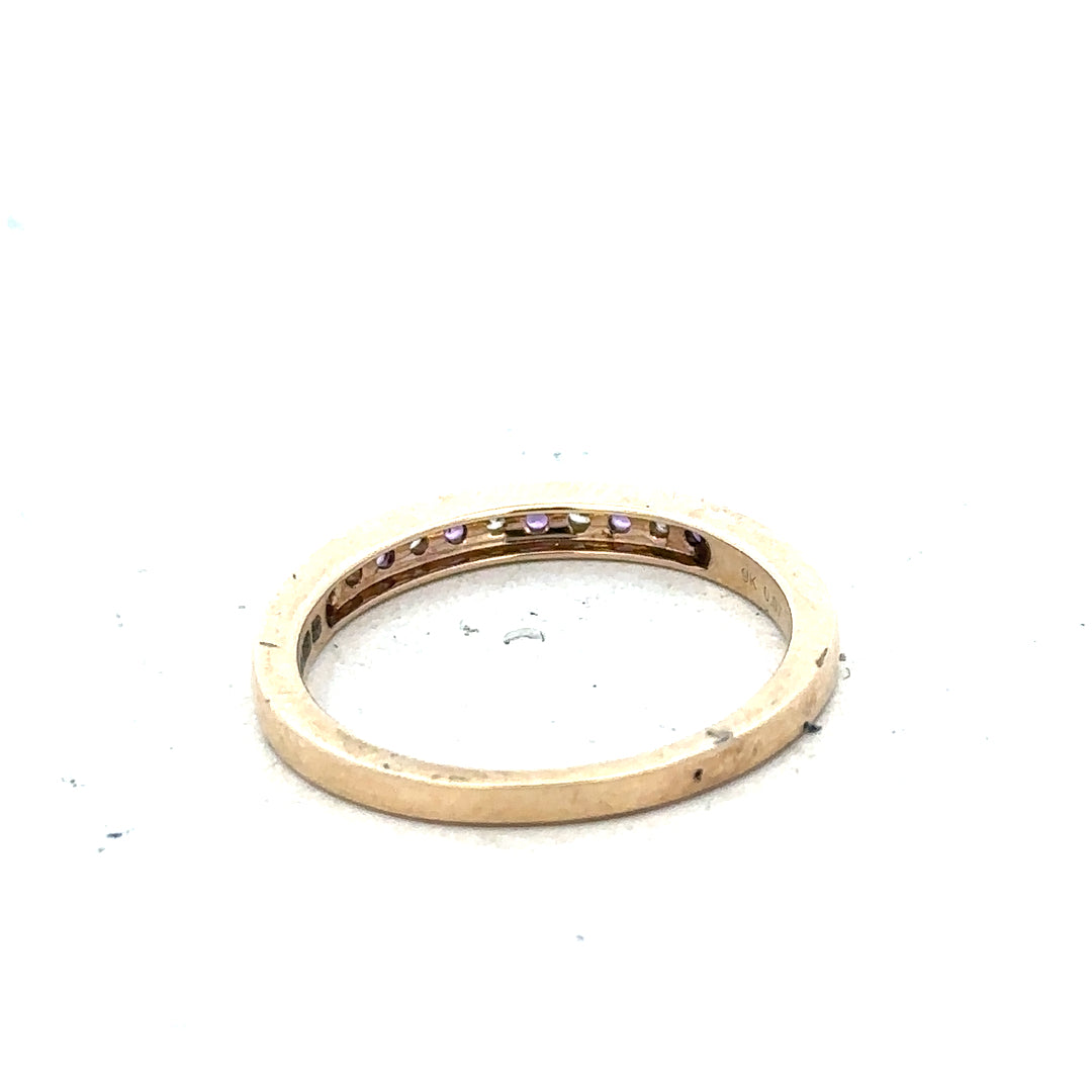 9ct yellow gold ring with diamond and amethyst gemstones, size N, featuring a detailed design and elegant craftsmanship.