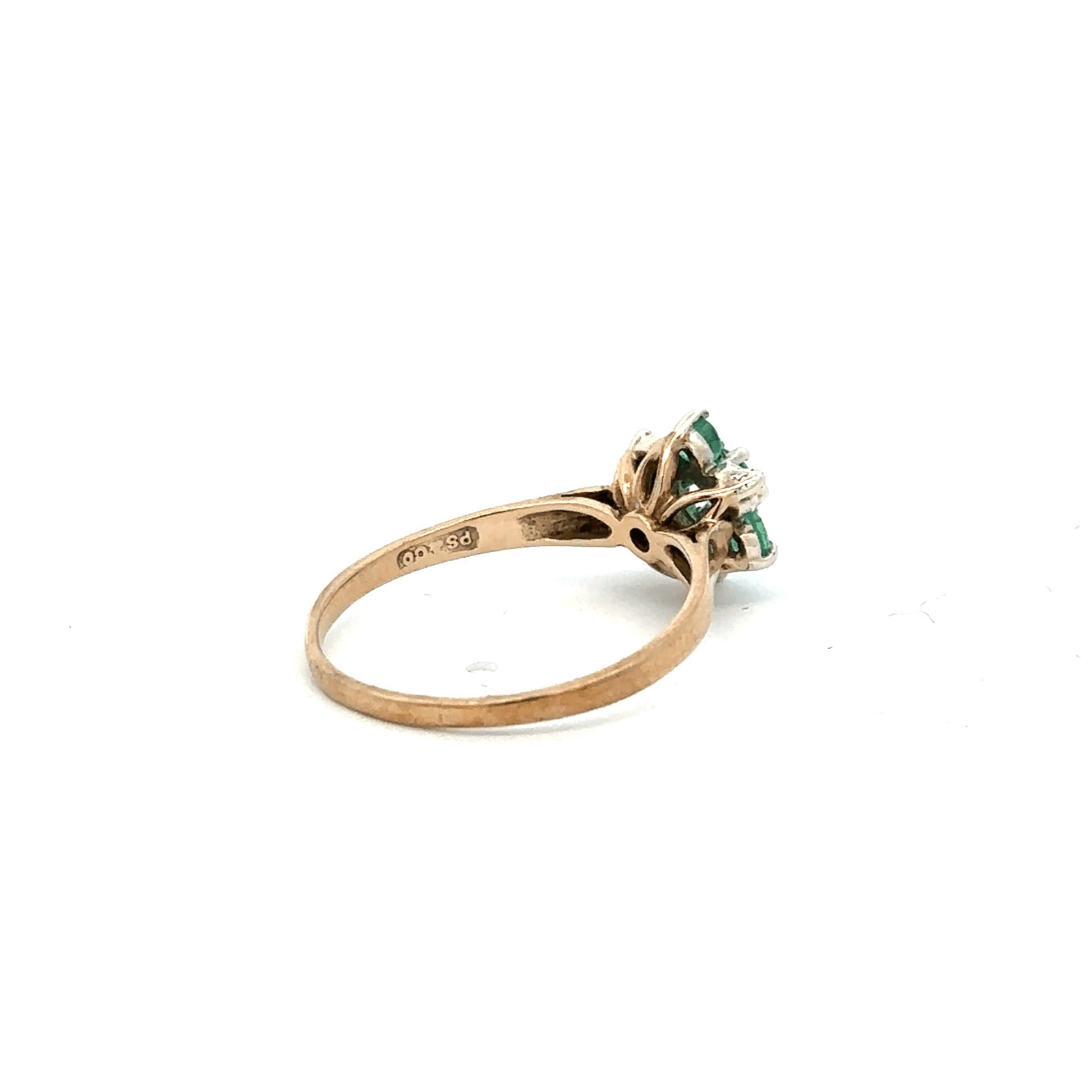 9ct yellow gold diamond and emerald ring, size O, featuring a central diamond and emerald accents.