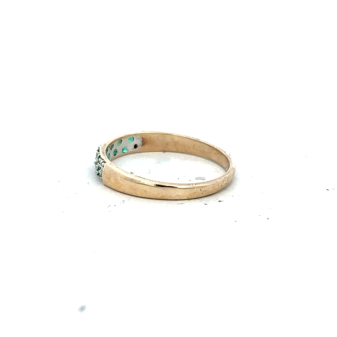9ct yellow gold ring with diamond and emerald gemstones, size P, featuring a detailed jewelry design.