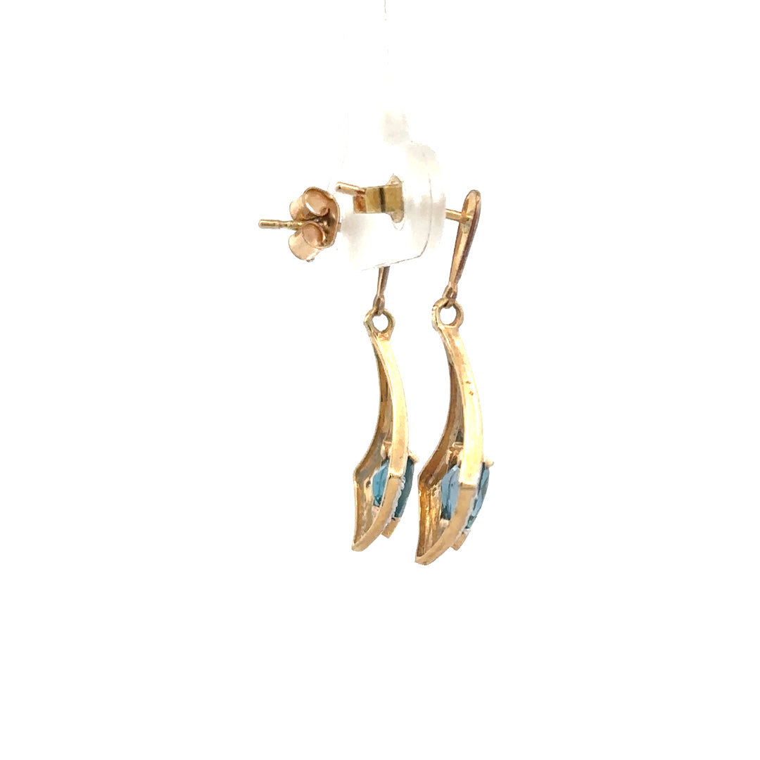 9ct yellow gold diamond earrings with sparkling stones, weighing 1.6g, featuring a classic and elegant design.