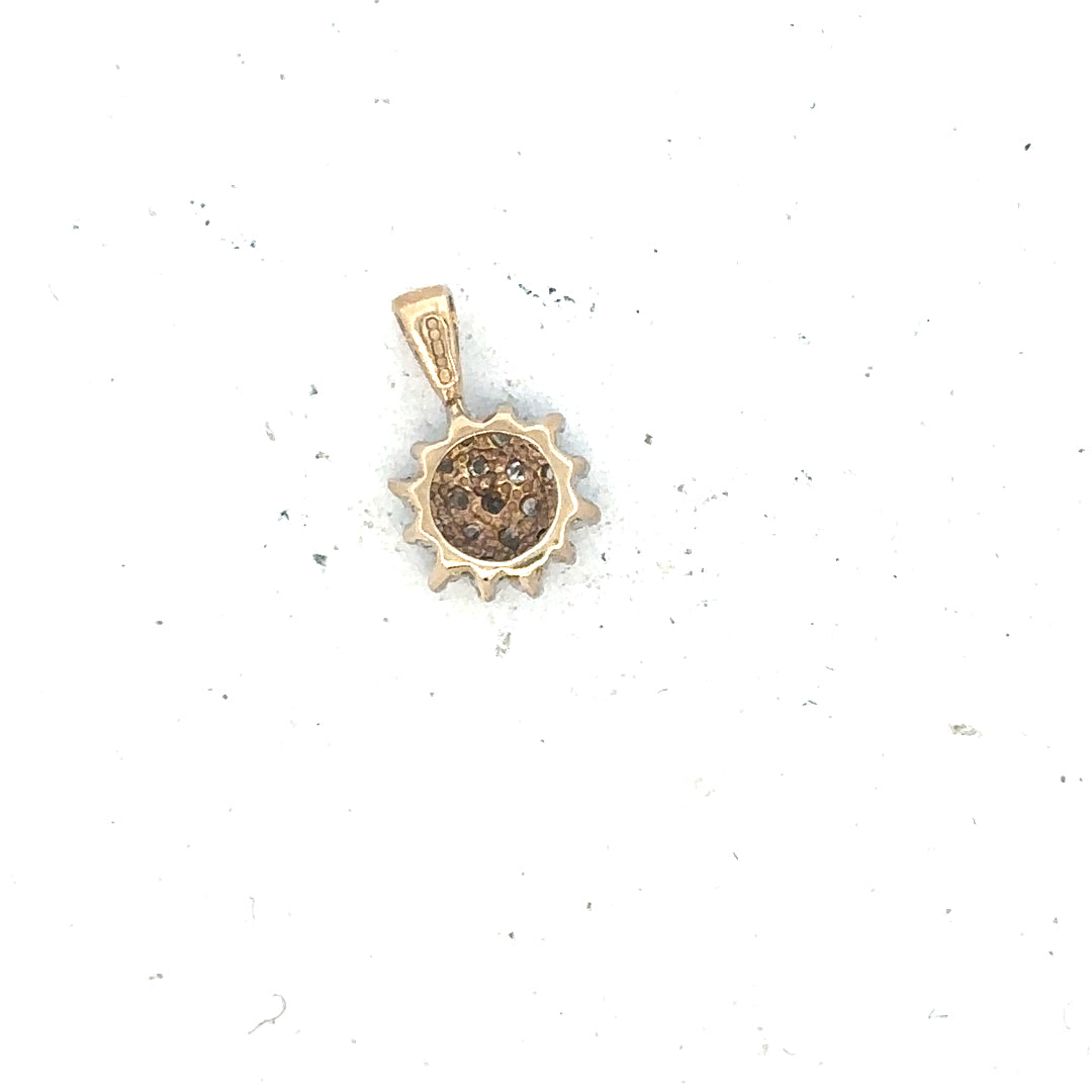 9ct yellow gold diamond pendant weighing 0.6g, featuring a sparkling diamond, designed for elegant jewelry collection.