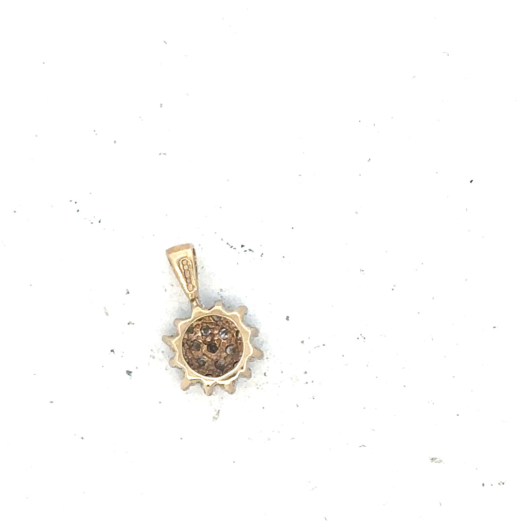 9ct yellow gold diamond pendant with sparkling diamonds, lightweight 0.6g, elegant jewelry piece with a classic design.