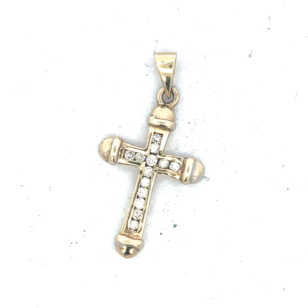 9ct yellow gold diamond pendant, elegant jewelry piece with sparkling diamonds, weighs 1.7g, unbranded.