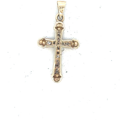 9ct yellow gold diamond pendant, 1.7g, unbranded, featuring a sparkling diamond setting, displayed against a neutral background.