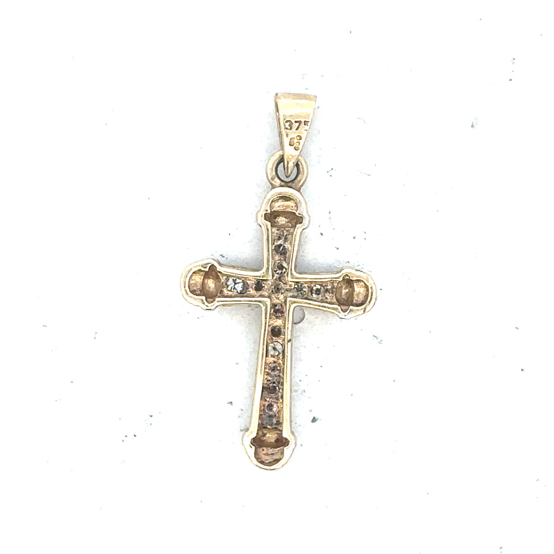 9ct yellow gold diamond pendant, 1.7g, featuring sparkling diamonds in a delicate design, unbranded jewelry accessory.