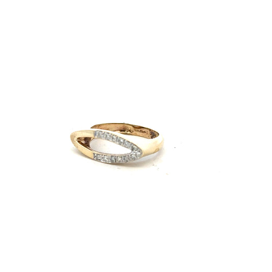 9ct yellow gold diamond ring size J, featuring a sparkling diamond, unbranded jewelry with elegant design and polished finish.