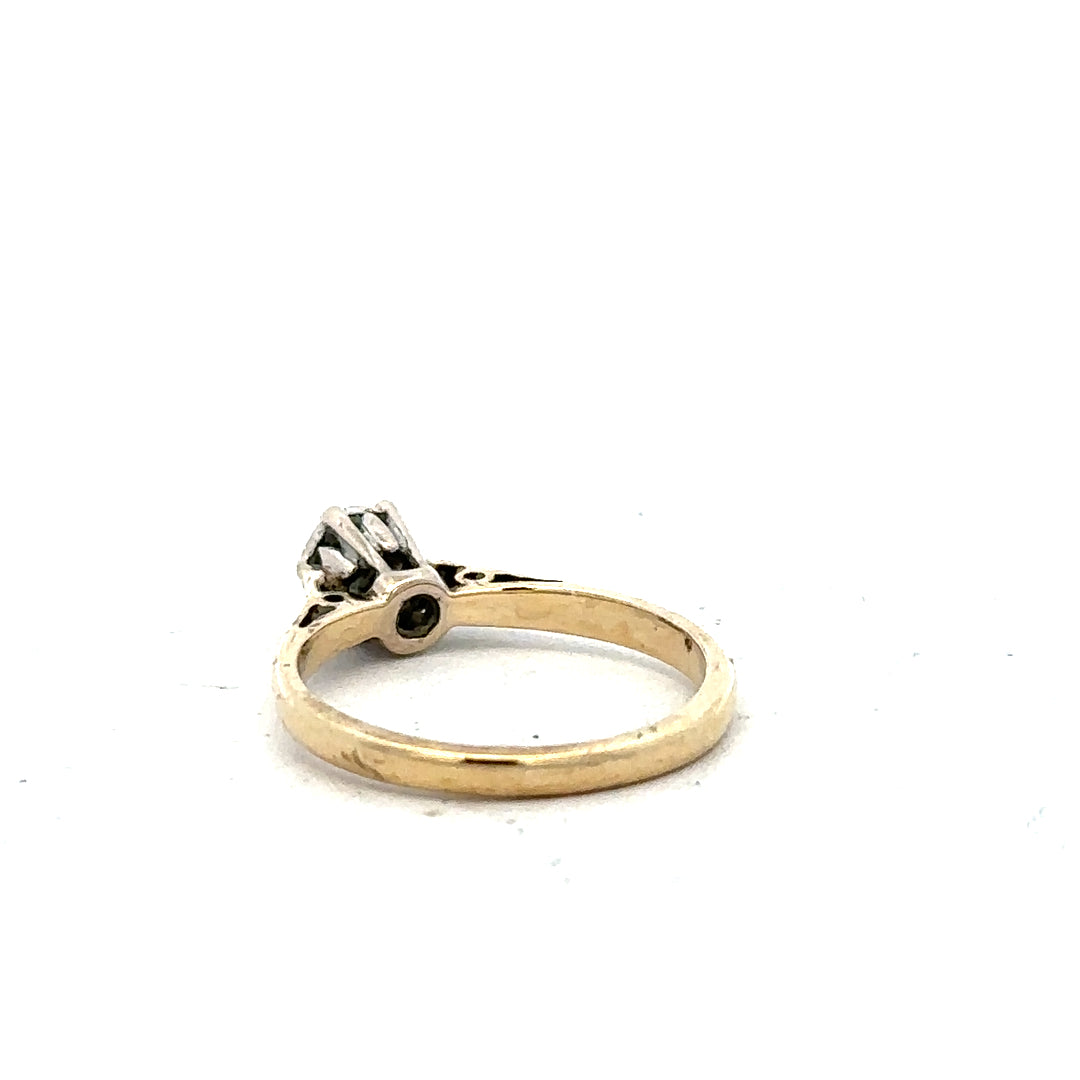 9ct yellow gold diamond ring in size K with sparkling diamonds, featuring a classic design and unbranded craftsmanship.