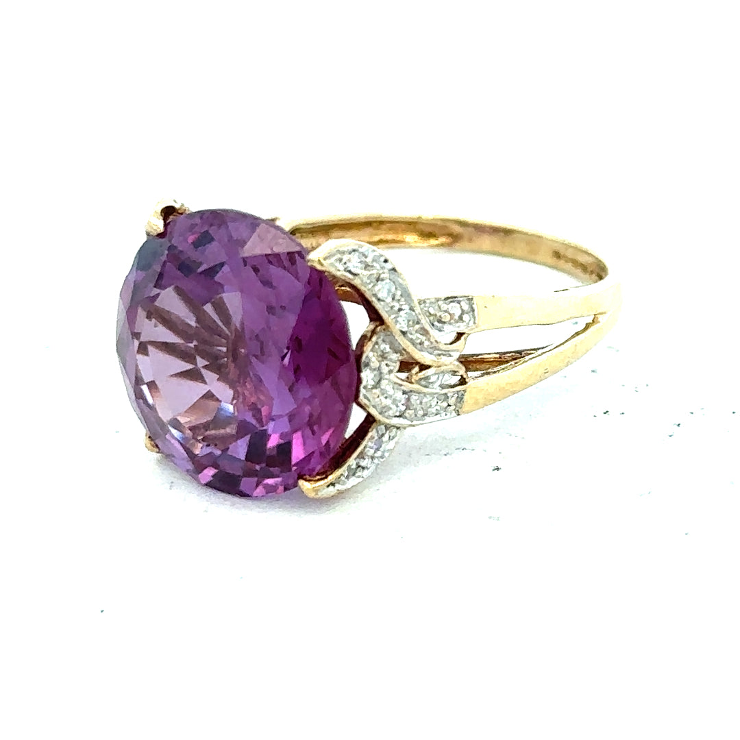 9ct yellow gold diamond ring in size M, featuring a sparkling diamond setting and elegant design.