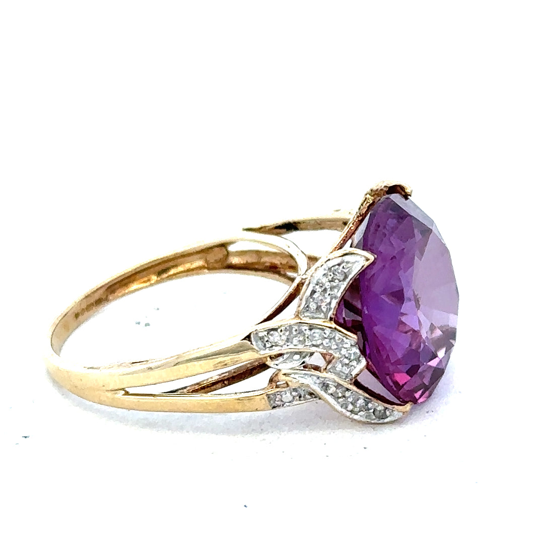9ct yellow gold diamond ring in size M with sparkling diamonds, showcasing elegant jewelry craftsmanship.