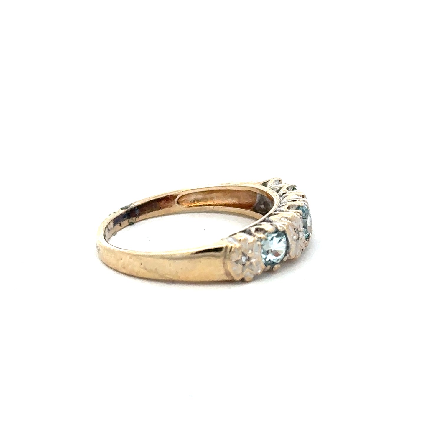 9ct yellow gold diamond ring in size M1/2, featuring a sparkling diamond, unbranded jewelry for elegant wear