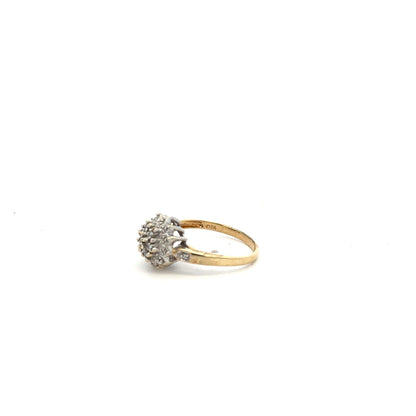 9ct yellow gold diamond ring in size N with a sparkling diamond, unbranded jewelry, elegant and classic design.