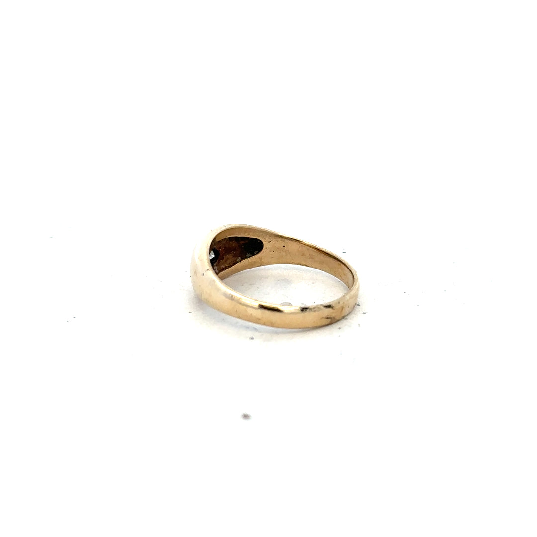 Yellow gold diamond ring in size N featuring a sparkling central diamond, unbranded 9ct gold jewelry.