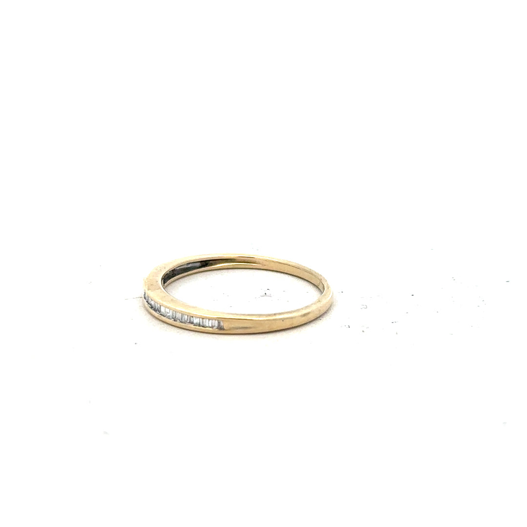 9ct yellow gold diamond ring in size N1/2 with sparkling diamonds, elegant jewelry piece.