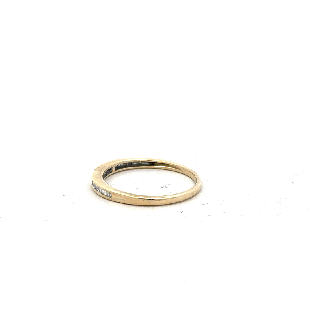 9ct yellow gold diamond ring size N1/2 with sparkling diamonds, crafted in unbranded jewelry style.