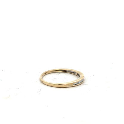 9ct yellow gold diamond ring in size N1/2, featuring a sparkling diamond, unbranded jewelry with elegant design.