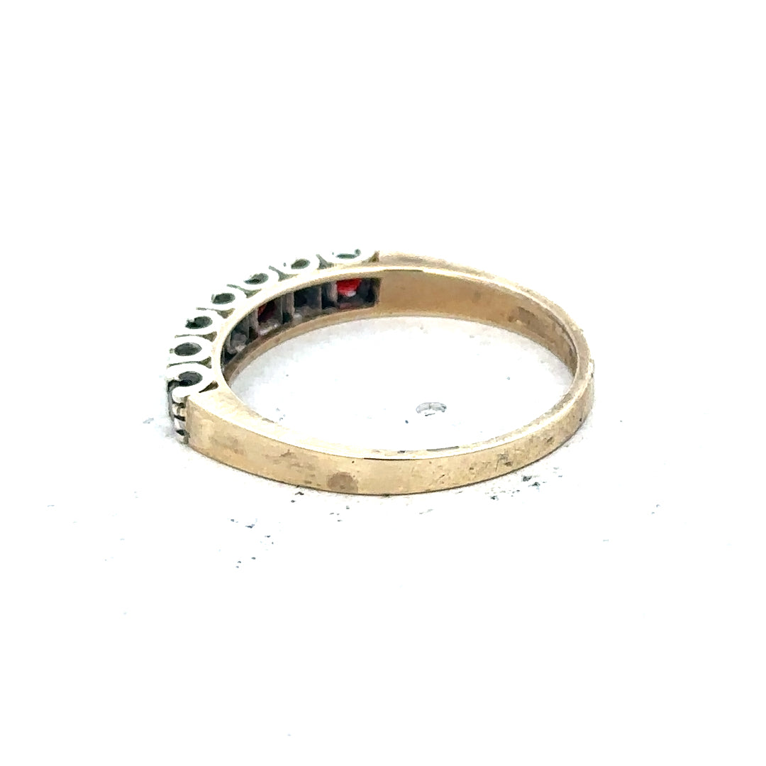 9ct yellow gold diamond ring in size O with a central diamond, unbranded, displayed on a white background.
