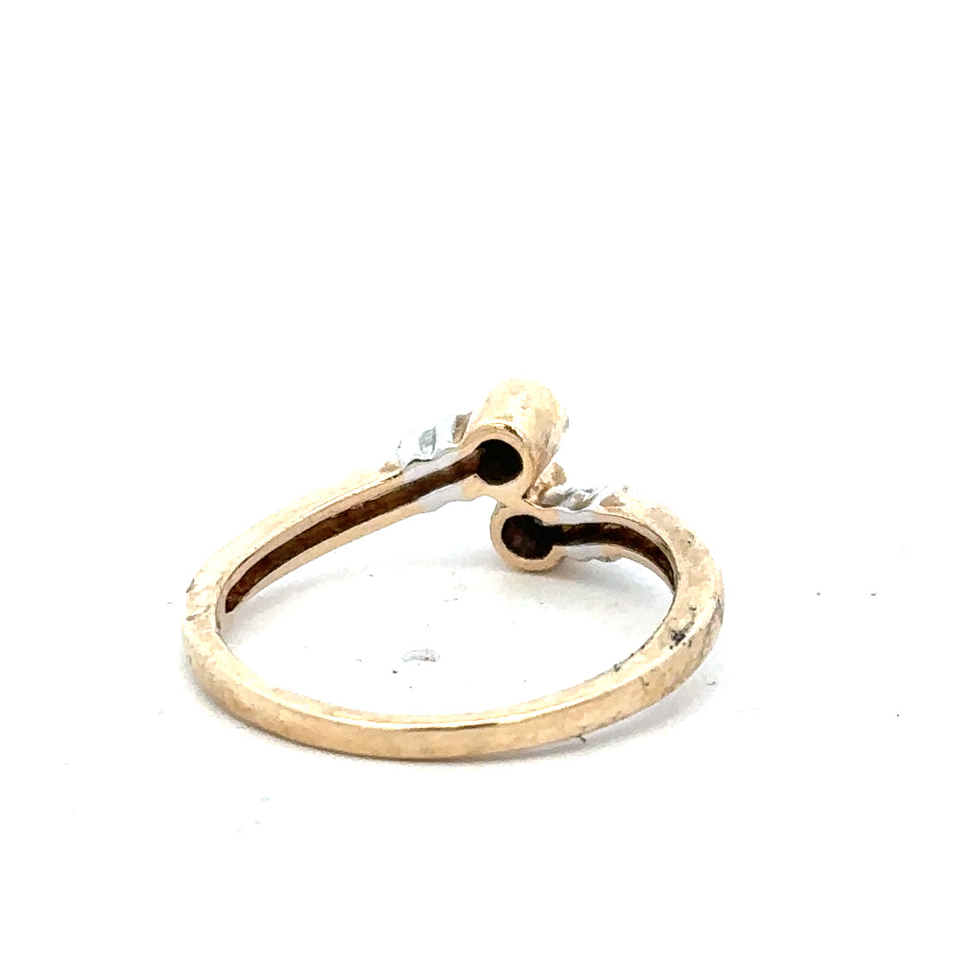 9ct yellow gold diamond ring in size O with sparkling diamonds, featuring a sleek, elegant design.