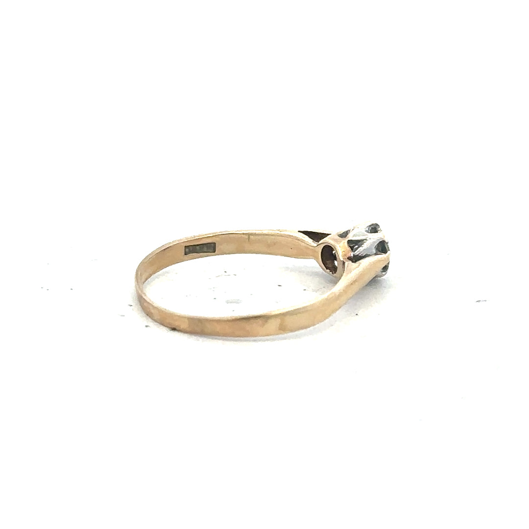 9ct yellow gold diamond ring in size O with sparkling diamonds, showcasing a elegant jewelry design.