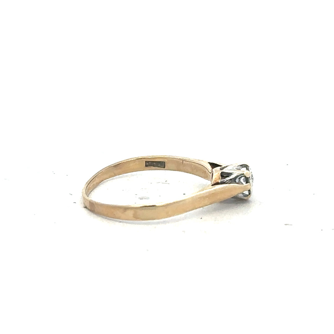 9ct yellow gold diamond ring in size O with sparkling diamonds, unbranded jewelry showcasing elegant craftsmanship.