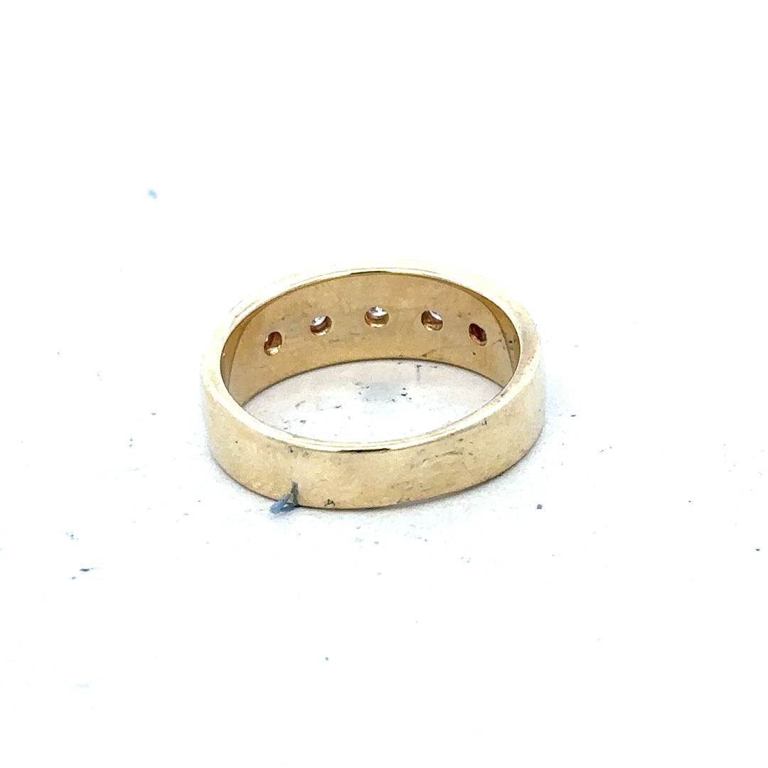 9ct yellow gold diamond ring in size O with sparkling diamonds, unbranded, showcasing the elegant jewelry design.