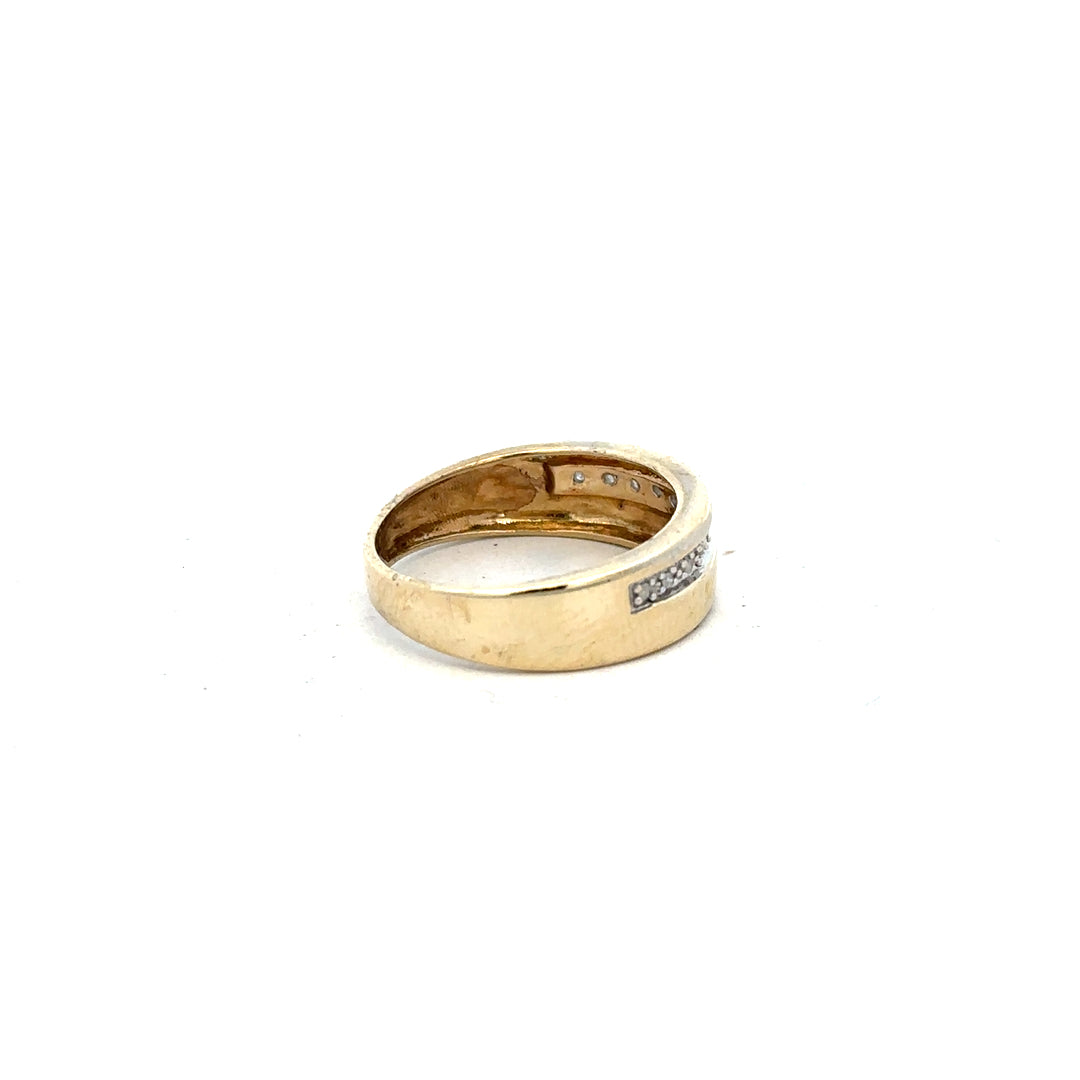 9ct yellow gold diamond ring in size P with sparkling gemstones, unbranded jewelry crafted for elegance and style.