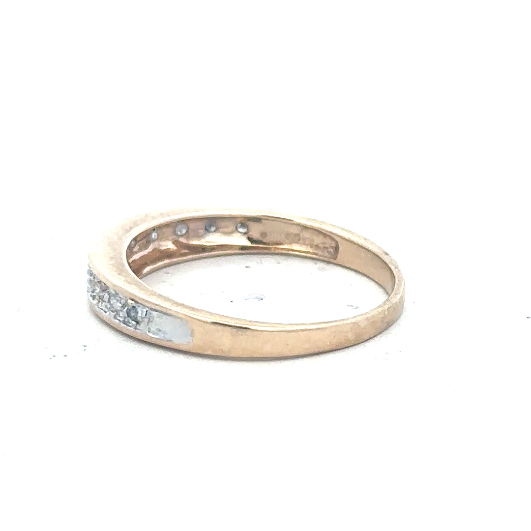 9ct yellow gold diamond ring in size Q with sparkling diamonds, featuring a classic design and elegant craftsmanship.