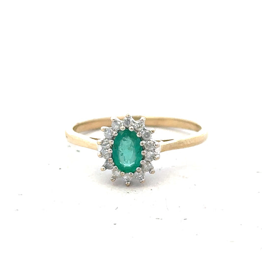 9ct yellow gold diamond ring in size S with sparkling diamonds, showcasing elegant craftsmanship and a classic design.
