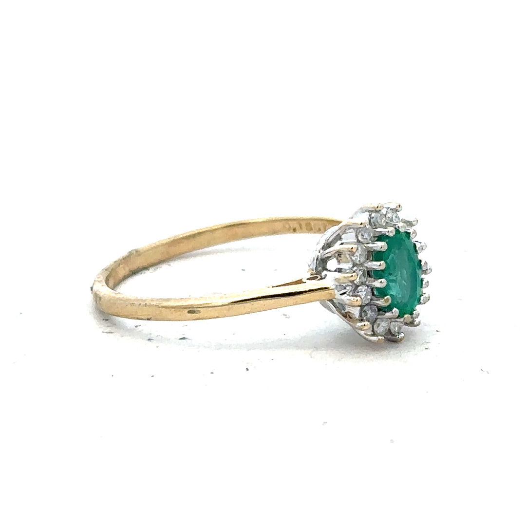 9ct yellow gold diamond ring in size S with sparkling diamonds, showcasing elegant craftsmanship and a classic design.